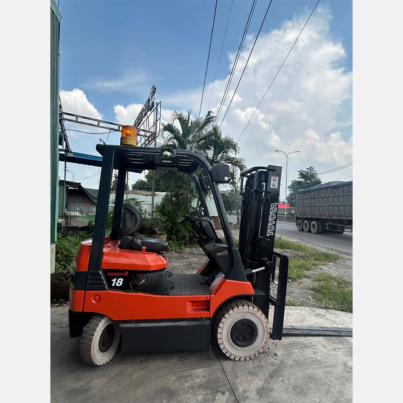 Alternative view of Toyota 7FB18 1.8 ton electric forklift